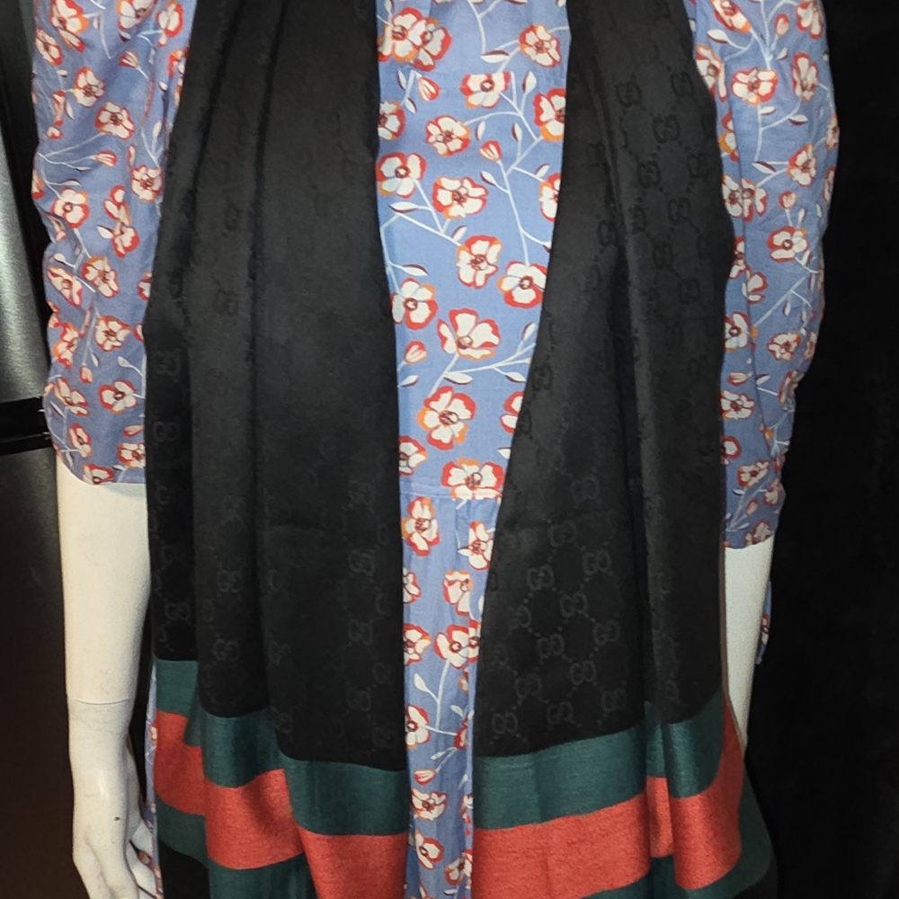 Elegant Black and Green Scarf